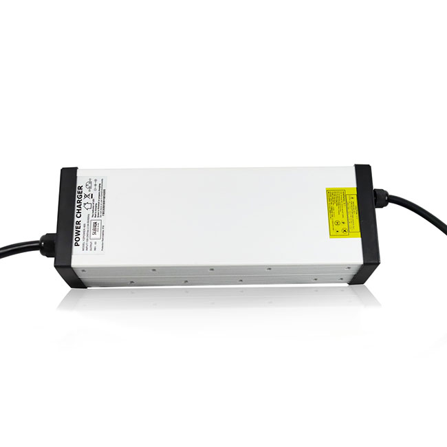 Cargador de batería LiFePO4 29V 29.4V 55A de plomo y litio de 24V